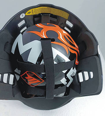 MPS kask Pro Flame - Black/Orange